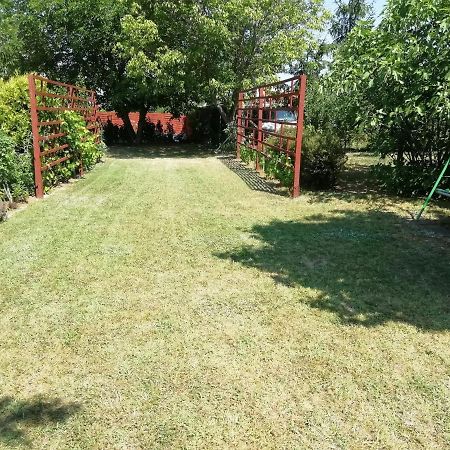 Sunfish Apartman Balatonszarszo Εξωτερικό φωτογραφία